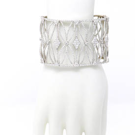 Hollow Butterfly Diamond Cuff (28.70 Ct)