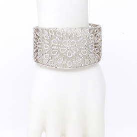 Hollow Petal Bangle (5.72 ct)