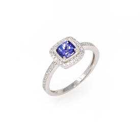 Tanzanite Cushion-Cut Ring (0.84 Ct)
